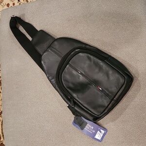 Montauk Genuine Leather Club Men's Crossbody Bag Black New With Tags